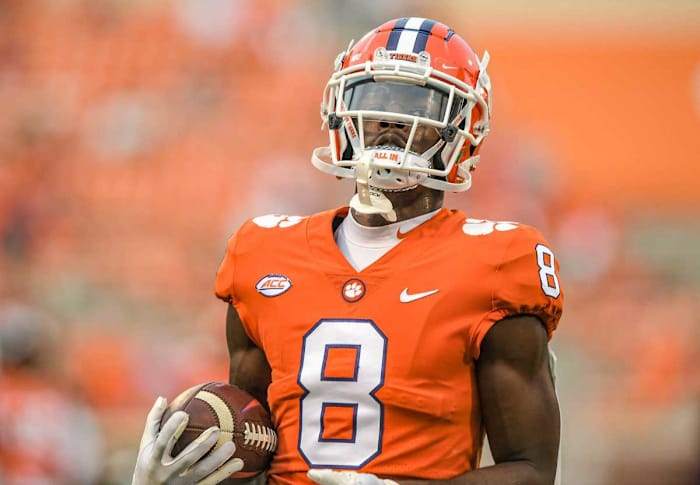 Clemson wide receiver Justyn Ross (8) warms up before the game with Clemson and Boston College in Clemson, S.C. Saturday, October 2, 2021. Ncaa Football Acc Clemson Boston College